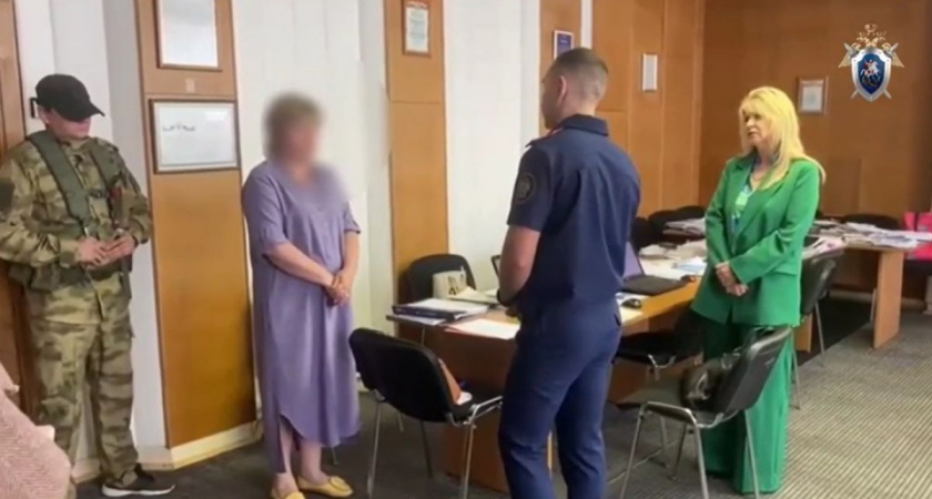 Доцента мединститута в Орле задержали за взятки на 115 тысяч рублей