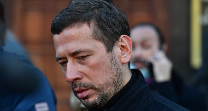 Андрей Мерзликин посетил могилу отца через 40 дней после похорон