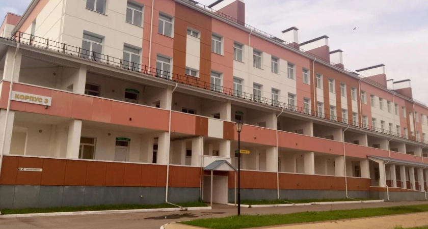 Десятки людей отравились после банкета