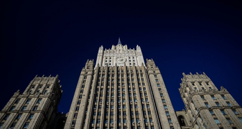 МИД России: Баку арестовал журналистов Sputnik без единой претензии к их работе