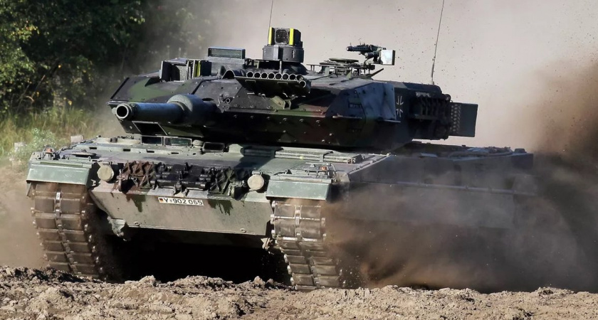 Дрон-камикадзе "Рубикона" поразил немецкий Leopard 2А6 точным ударом под башню в Сумской области