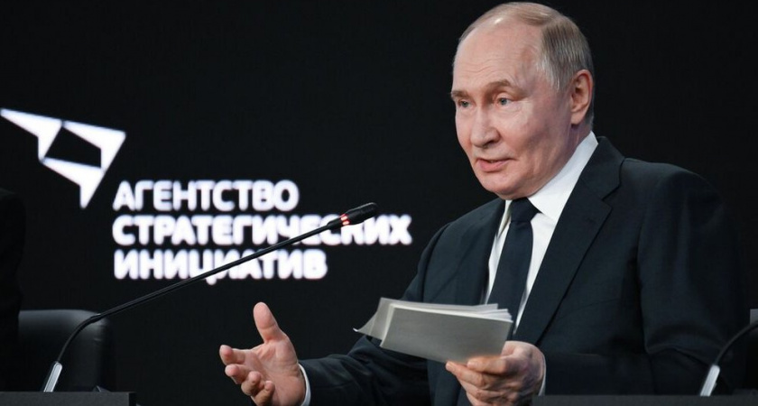 Путин призвал образованных иностранцев переезжать в Россию для создания семей