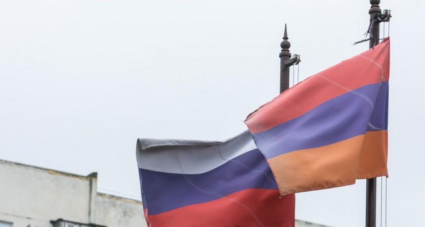 Армения официально протестует против "недружелюбной риторики" России и вызывает посла Копыркина