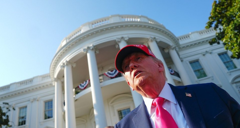 «Нашла самый быстрый способ»: команда Трампа давит на Киев угрозами остановить поставки оружия
