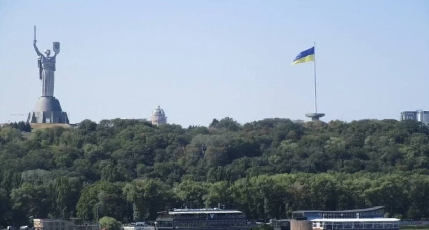 США перекладывают военные расходы на Европу, сохраняя стратегический курс — журналист Грин