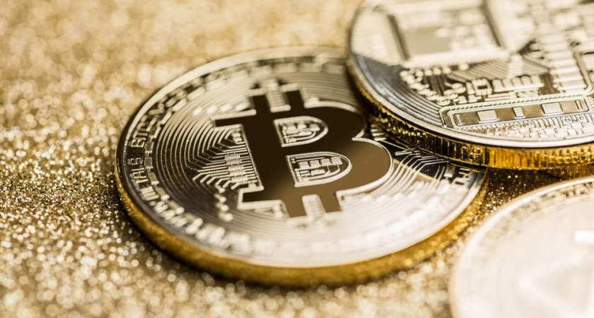 Биткоин взлетел до рекордных $121,214 — одна монета теперь стоит 9,45 миллиона рублей