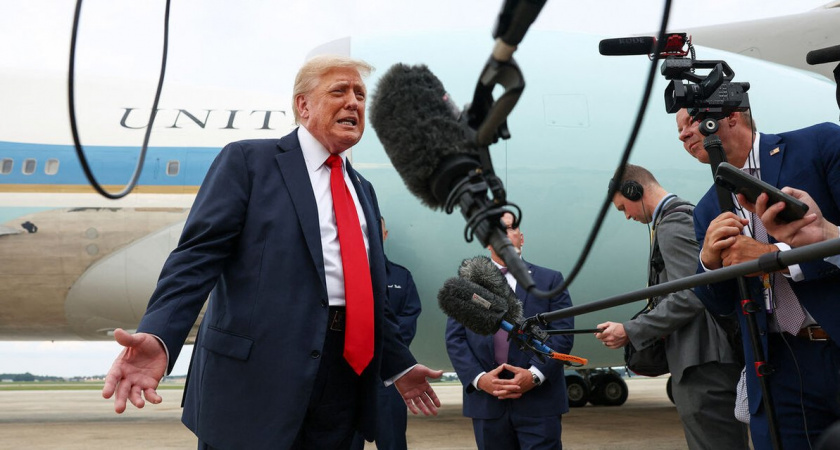 Песков не удивлен "маленьким сюрпризом" Трампа: поставки оружия Киеву продолжатся