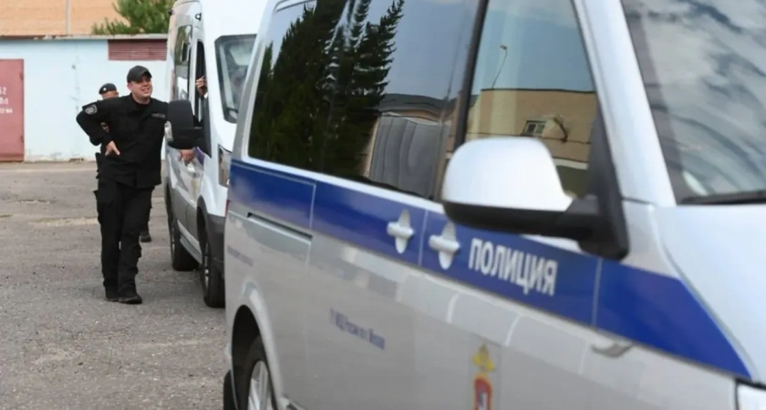 УФСБ: ОПГ спаивала и избивала мужчин, принуждая к контрактам в СВО за 4 млн рублей