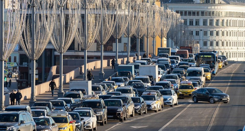 Штрафы за отказ остановиться по требованию ДПС выросли с 500 до 10 тысяч рублей