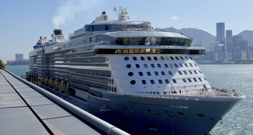 141 человек подхватили загадочный вирус на круизе Navigator of the Seas — уже 18-я вспышка в году