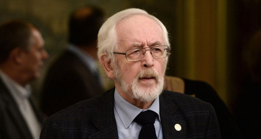 Мишустин поздравил 90-летнего Василия Ливанова: "Талантливый человек талантлив во всем"