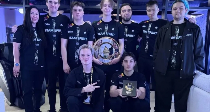 Российская команда с украинцем Yatoro выиграла $1 млн на Кубке мира по Dota 2, обойдя 100 стран