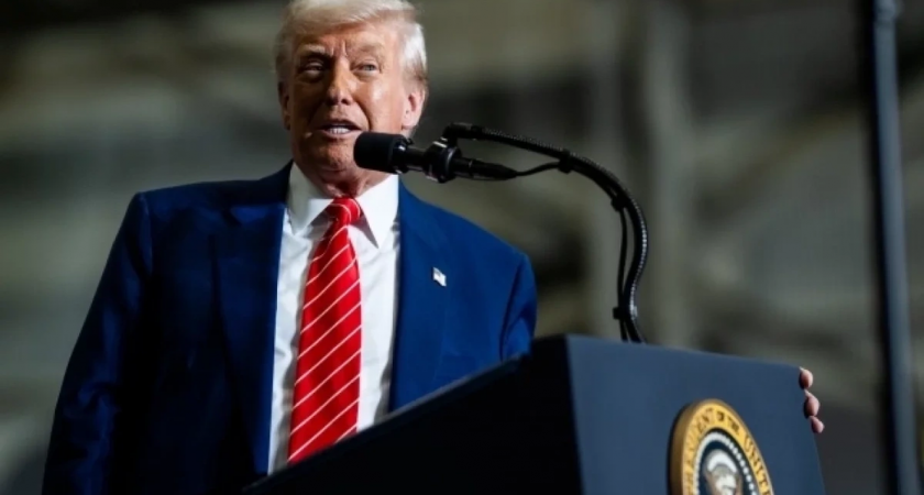 Трамп назвал Обаму и его "бандитов" мошенниками после заявлений директора разведки о фабрикации дела о России
