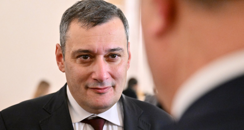 Врио губернатора Хинштейн подал документы с 220 подписями на выборы в Курской области