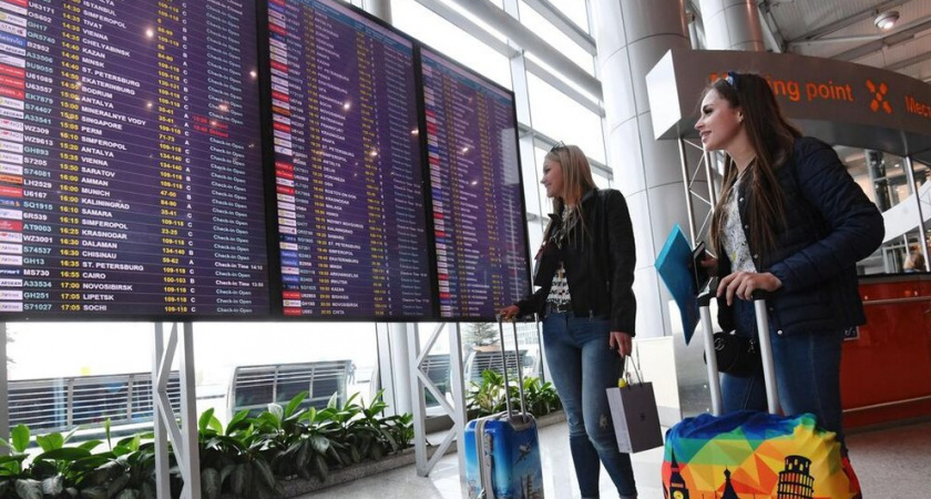 Минтранс: аэропорты Москвы и Петербурга работают в норме, но Нижний Новгород перегружен на 84%