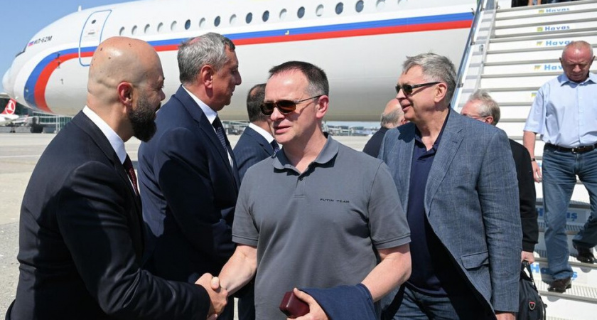 Мединский в Стамбуле: украинская делегация добивается встречи Путина и Зеленского на переговорах