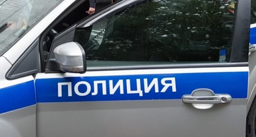 39-летний коллега выстрелил из лука в женщину у входа на завод в Петербурге