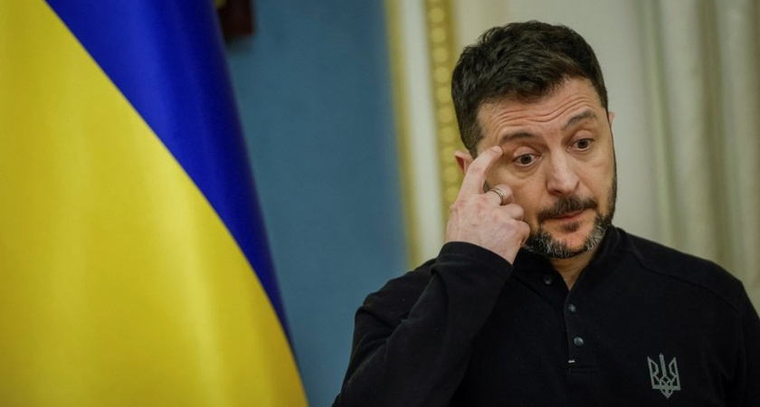 Telegraph: Зеленский стал авторитарным лидером и должен уйти в отставку ради спасения Украины