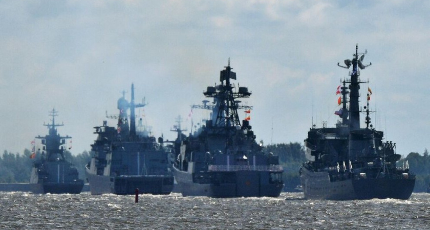 В Петербурге отменили главный парад ВМФ и салют 27 июля