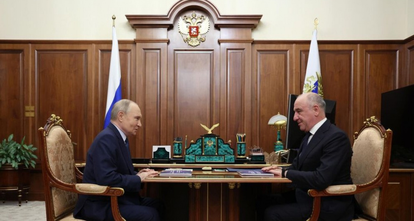 "Невиданный за 10 лет": глава КЧР доложил Путину о патриотическом буме среди молодежи