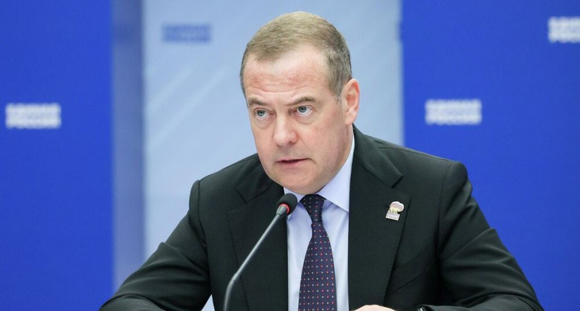 Медведев заявил о глобальном объединении сил против неоколониальных практик