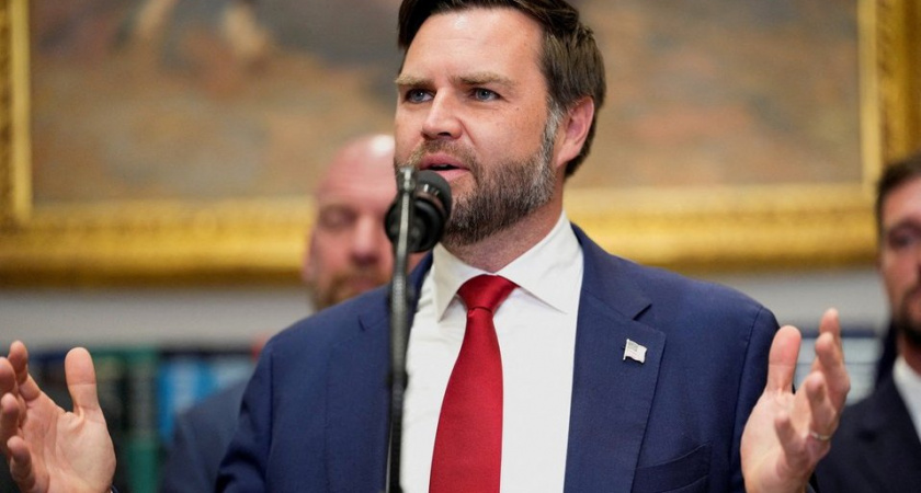 "Я одержим НЛО": вице-президент США Вэнс шокировал признанием о планах на август