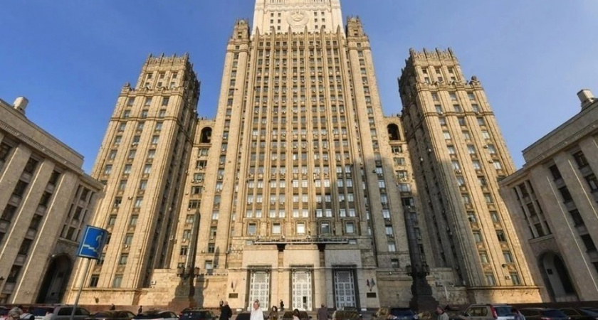 Группа поселенцев напала на авто российских дипломатов под Иерусалимом при бездействии военных