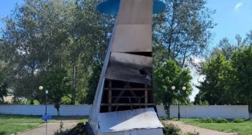 ВСУ атаковали памятник трижды Герою СССР Кожедубу в День освобождения Белгорода