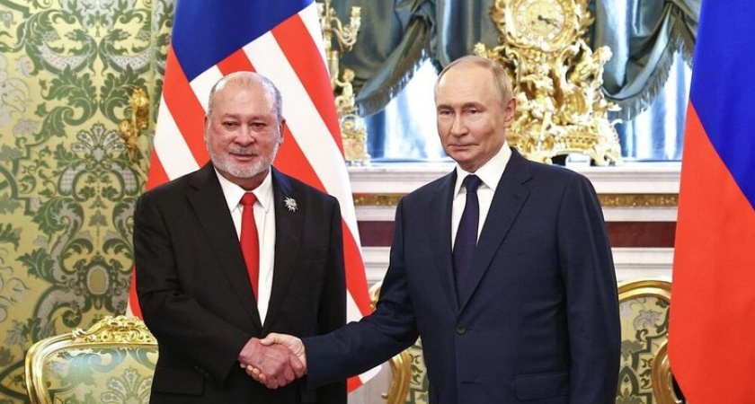 Путин назвал природу Малайзии "сказочной" при встрече с королем впервые за историю