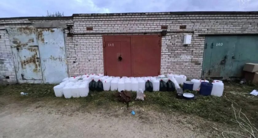 Таможенники накрыли подпольную нарколабораторию в гаражах под Петербургом на 800 млн рублей