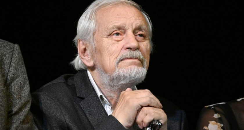 В Малом театре под аплодисменты простились с 84-летним Владимиром Сафроновым