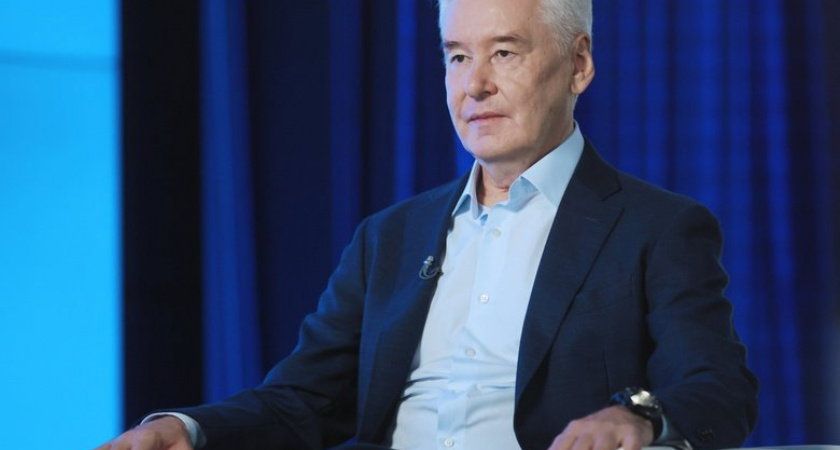 Собянин упростил установку зарядок: к 2027 году 15% парковок Москвы станут электрическими