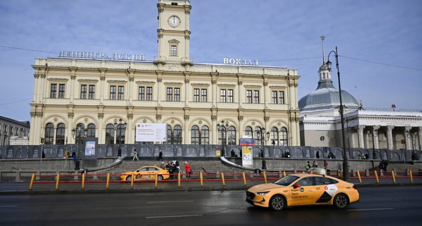 15-метровые подогреваемые навесы и цифровые экраны: Ленинградский вокзал кардинально преображается