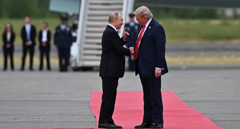 Трамп лично передал Путину письмо Меланьи о похищенных украинских детях на саммите на Аляске