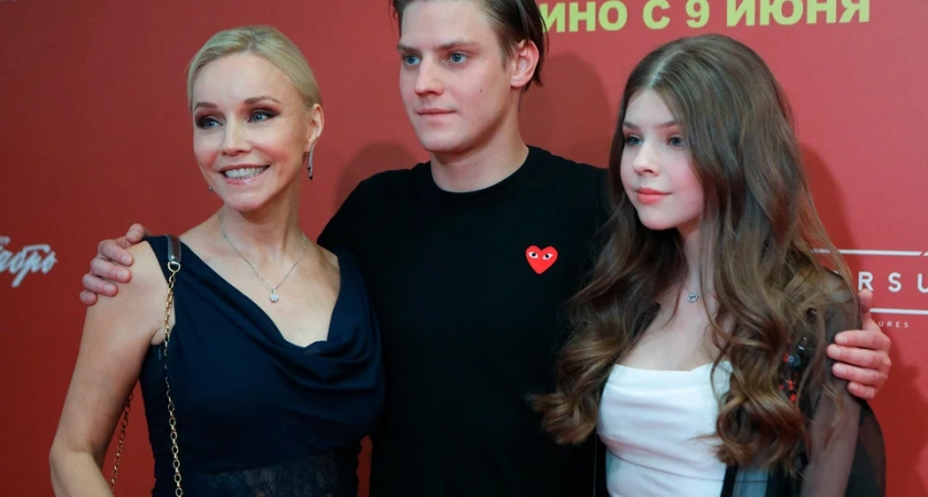 Скрывал рак до последнего и умер от сепсиса: Как живет семья Табакова после его тайной болезни