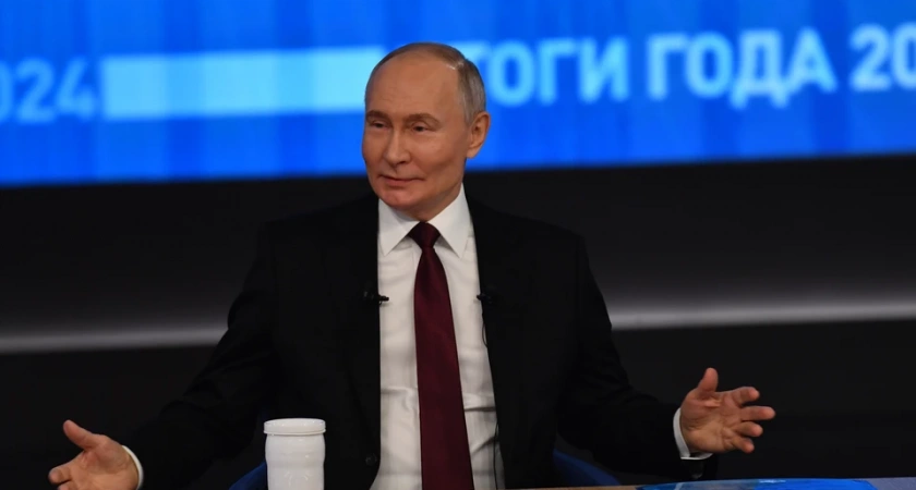 Путин назвал Лаврова "империалистом" за свитер с надписью "СССР" на саммите с США