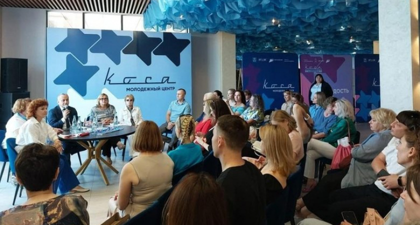 107 ярмарок вакансий в Астраханской области помогли трудоустроить 2,3 тысячи человек
