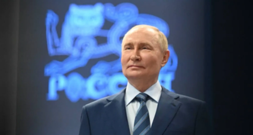 Путин наградил мать десятерых детей из Курской области — пять сыновей служат подводниками и морпехами