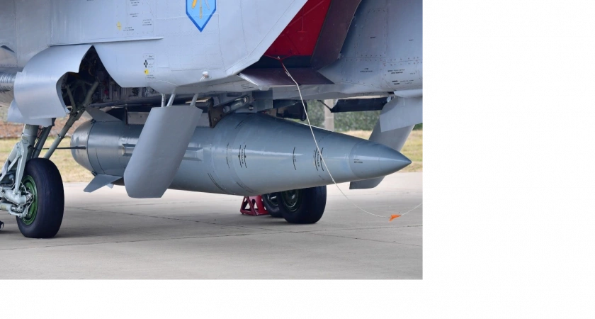 Четыре российских "Кинжала" превратили в руины авиабазу ВСУ с F-16 и МиГ-29 в Дубно