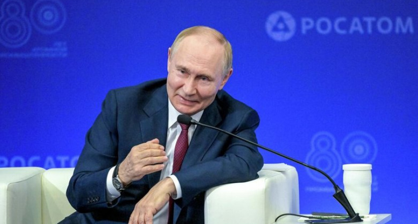 Путин в Сарове потребовал "настроить все общество" на жизнь в интеллектуальной среде