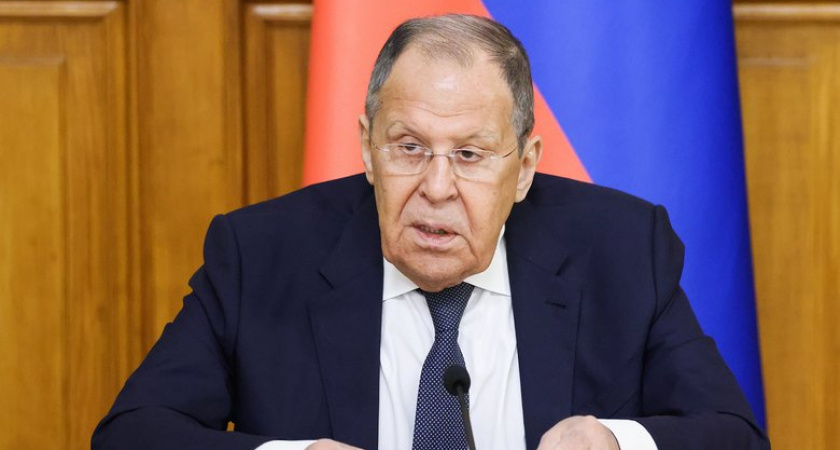 Лавров о словах Макрона про Россию-"людоеда": "Надеюсь, ему неудобно по ночам"