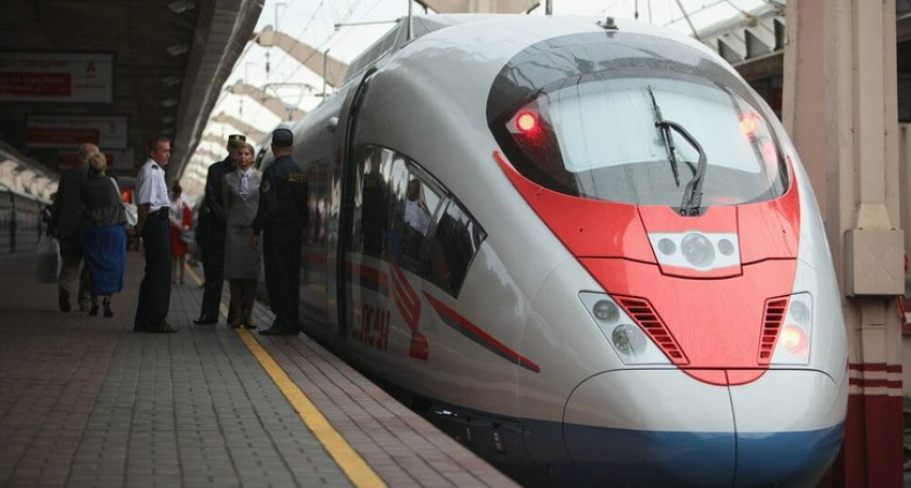 РЖД экстренно удвоили места в "Сапсанах" из-за массовой отмены авиарейсов из Петербурга