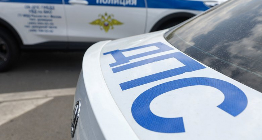В Истре старшие инспекторы ДПС попались на взятке от водителя без прав