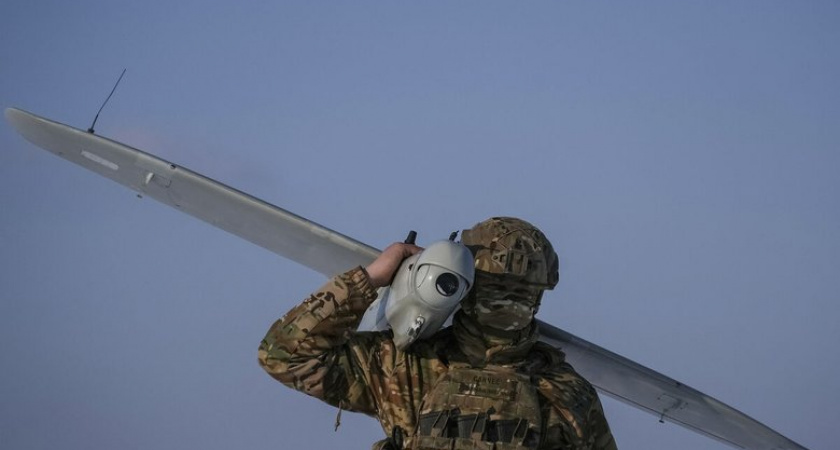Украинский дрон с взрывчаткой сбит российской РЭБ и рухнул на ферму в 40 км от Тарту