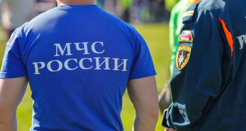 Землетрясение магнитудой 6,0 в прямом эфире: футболист упал на поле во время толчков в Дагестане