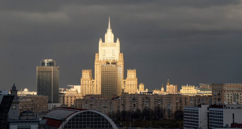 "Зеленский зачищает политическое поле": посол Мирошник о ликвидации Парубия и борьбе за безальтернативность