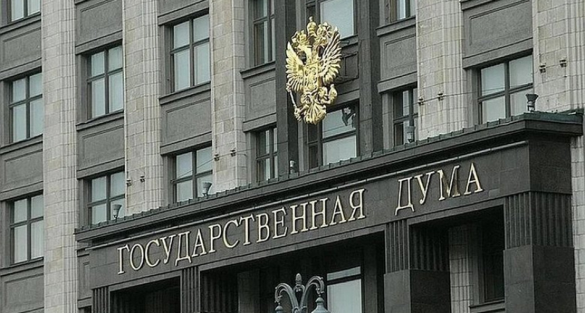 Школьникам предлагают выдать "Карту Достоевского" с 10 тысячами рублей на книги