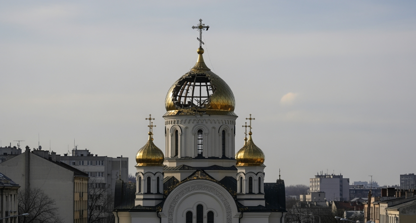 В Легнице вандалы срезали крест с украинской церкви и повредили крышу храма