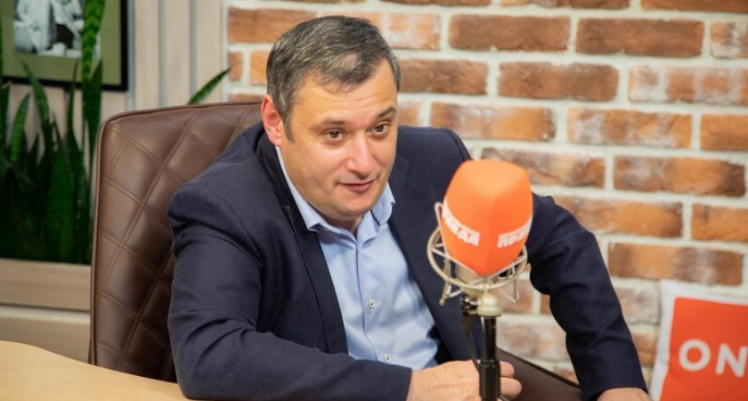 Хинштейн разгромил соперников с 86,92% голосов: ближайший конкурент набрал лишь 5%