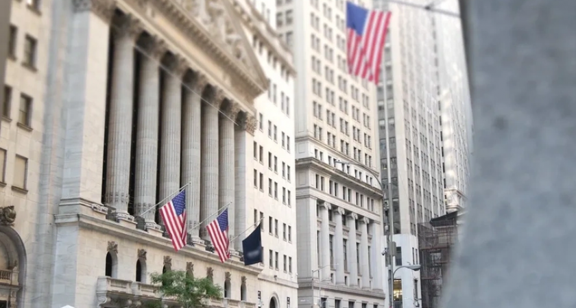 UBS тайно ведет переговоры с Трампом о переезде из Швейцарии в США